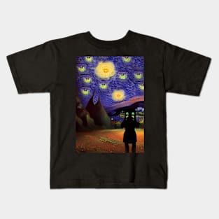 SURREAL GHOSTLY FIGURE ON HALLOWEEN NIGHT Kids T-Shirt